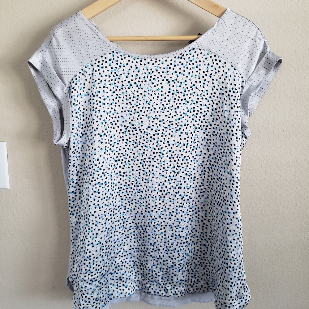 ⭐3 /$20 Women's Polka dots blouse - size M